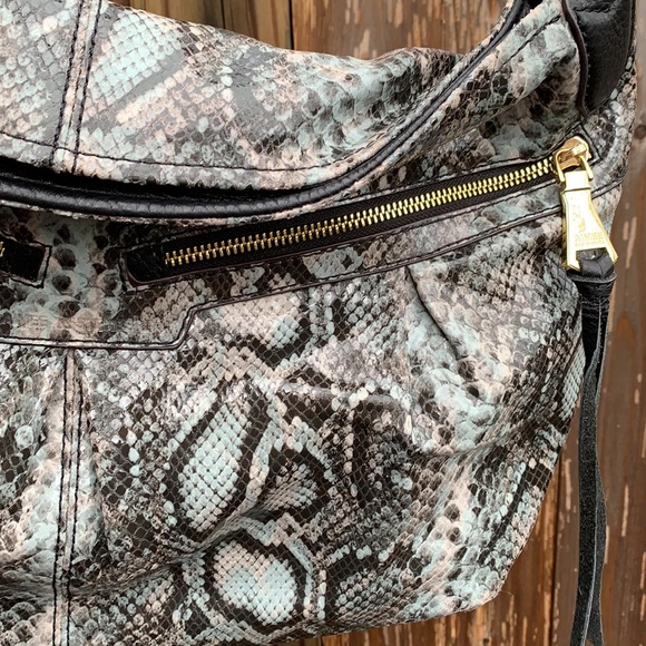 Aimee Kestenberg Snakeskin leather hobo bag with fold over top - NWT - Picture 3 of 8
